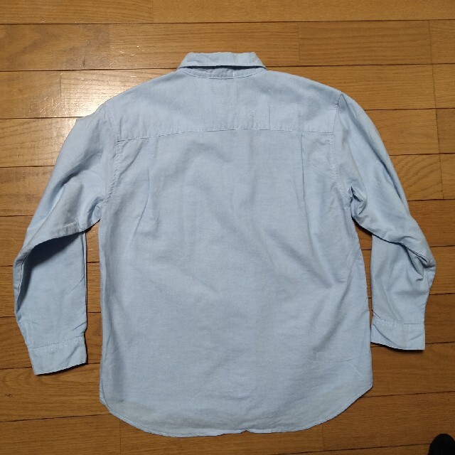 最終値下げ！男の子 水色　カッターシャツ 130 綿100％ キッズ/ベビー/マタニティのキッズ服男の子用(90cm~)(ブラウス)の商品写真