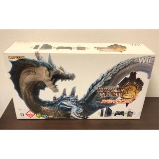 ニンテンドウ(任天堂)のWii モンスターハンター3 スペシャルパック(携帯用ゲーム機本体)