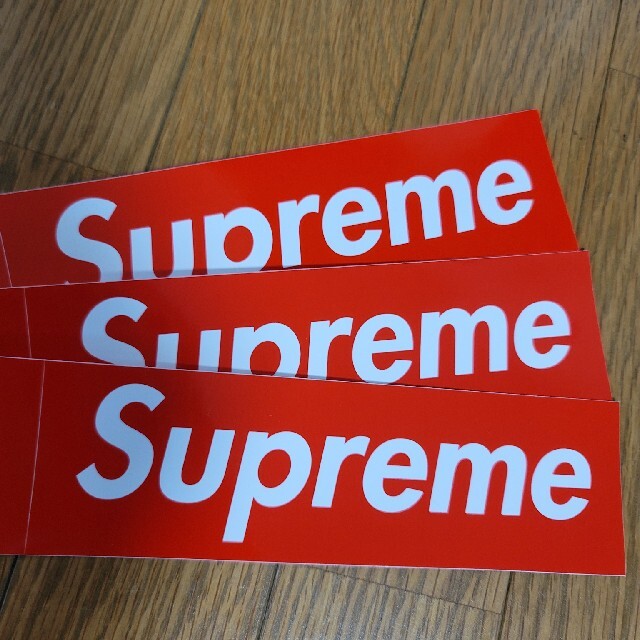 Supreme(シュプリーム)のSupremeステッカー エンタメ/ホビーのコレクション(ノベルティグッズ)の商品写真