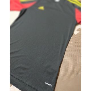 アディダス(adidas)の☆ATP-101 アディダス Tシャツ 黒 & 黄色ライン サイズL(Tシャツ/カットソー(半袖/袖なし))