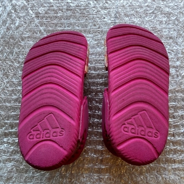 adidas(アディダス)の【やや汚れあり】最終お値下げ☆14cm adidas サンダル キッズ/ベビー/マタニティのベビー靴/シューズ(~14cm)(サンダル)の商品写真