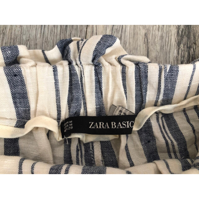 ZARA(ザラ)のZara リネンショートパンツ　ストレート柄 レディースのパンツ(ショートパンツ)の商品写真