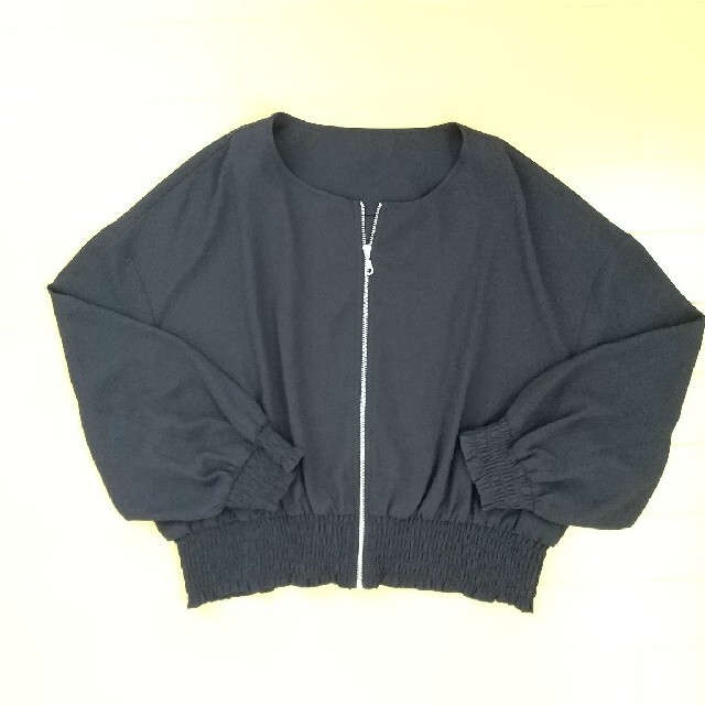 GU(ジーユー)のGU  レディースのジャケット/アウター(ブルゾン)の商品写真