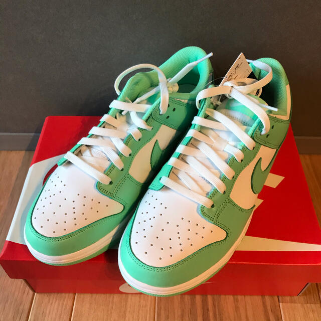 新品 NIKE WMNS DUNK LOW GREEN GLOW 27.5cm靴/シューズ