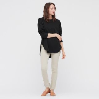 ユニクロ(UNIQLO)の【UNIQLO】コットンロングシャツテールT（長袖）/ブラック(Tシャツ(長袖/七分))