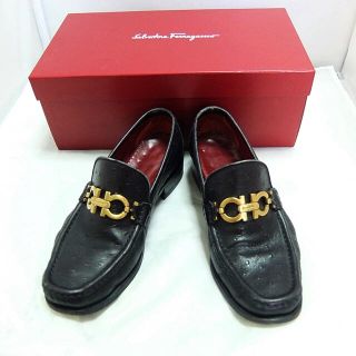 サルヴァトーレフェラガモ(Salvatore Ferragamo)の【値下げOK】フェラガモ　ガンチーニ　オーストリッチ　ローファー　黒(ローファー/革靴)