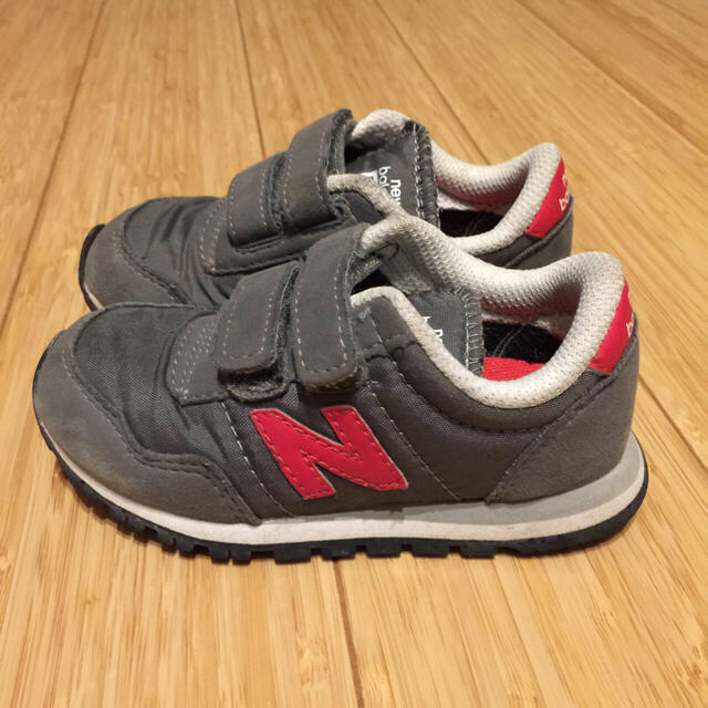 New Balance(ニューバランス)のお値下げしました^ - ^ キッズ/ベビー/マタニティのベビー靴/シューズ(~14cm)(スニーカー)の商品写真