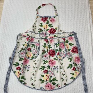 ローラアシュレイ(LAURA ASHLEY)の新品未使用品　ローラアシュレイ　エプロン(ハンカチ)