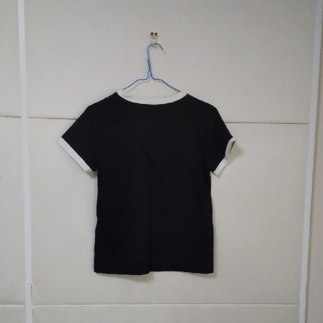 HONEYS(ハニーズ)のハニーズＴシャツ　黒　Sサイズ レディースのトップス(Tシャツ(半袖/袖なし))の商品写真