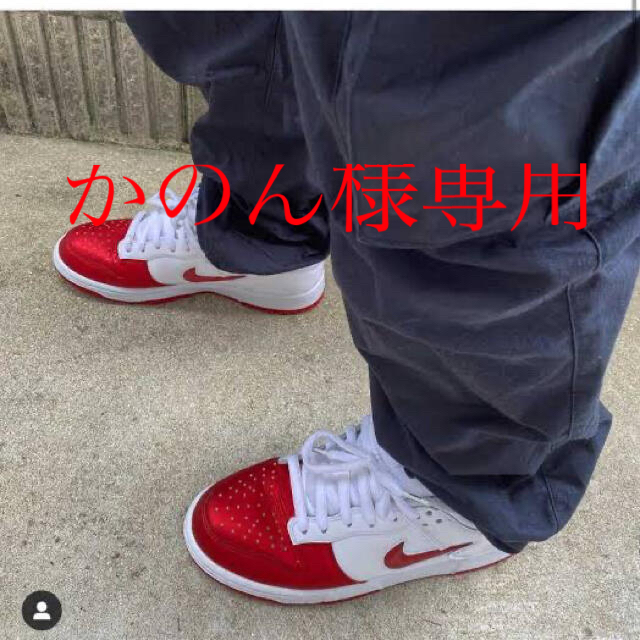 NIKENike SB Dunk Low Supreme Jewel Swoosh