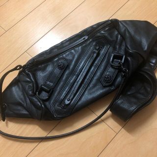 ロエン(Roen)のRoen ボディバッグ　美品　(ボディーバッグ)