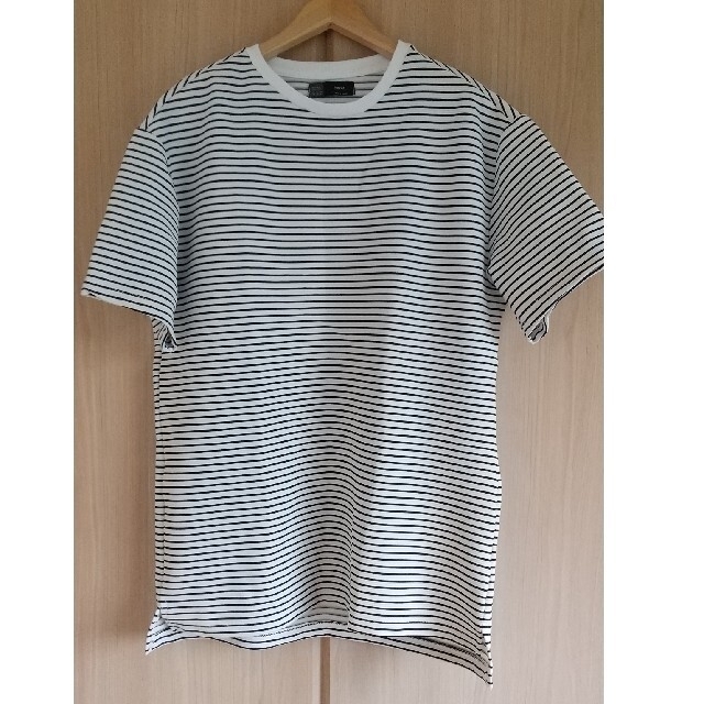 Bershka(ベルシュカ)のbershkaベルシュカきれいめボーダーTシャツカットソーメンズMレディースにも メンズのトップス(Tシャツ/カットソー(半袖/袖なし))の商品写真