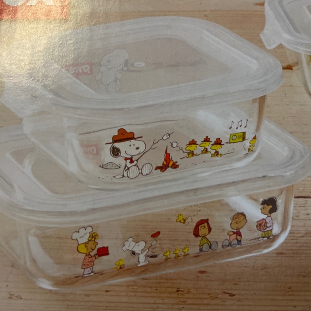 Pyrex(パイレックス)のパイレックス スヌーピー ガラス ストレージセット（新品未開封） インテリア/住まい/日用品のキッチン/食器(容器)の商品写真