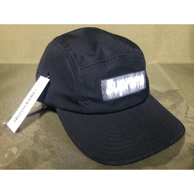 Supreme(シュプリーム)の21ss Supreme Reversed Label Camp Cap 黒 メンズの帽子(キャップ)の商品写真