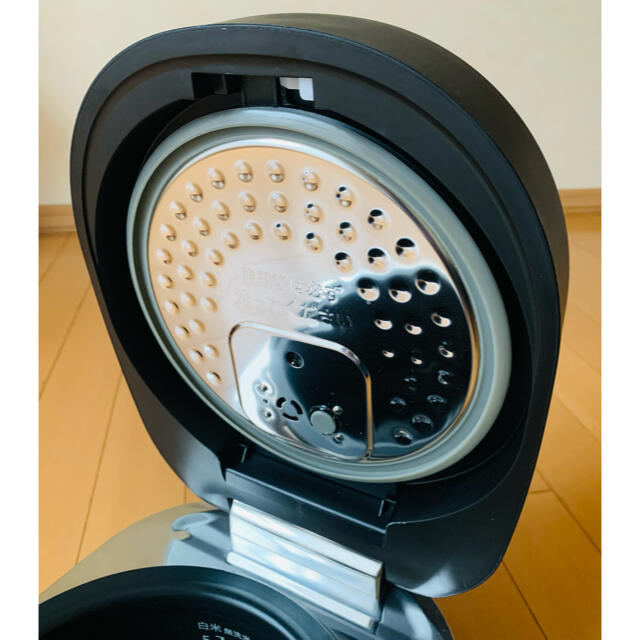 SHARP(シャープ)のシャープ IHジャー炊飯器（5.5合) KS-HF10B ブラック SHARP スマホ/家電/カメラの調理家電(炊飯器)の商品写真