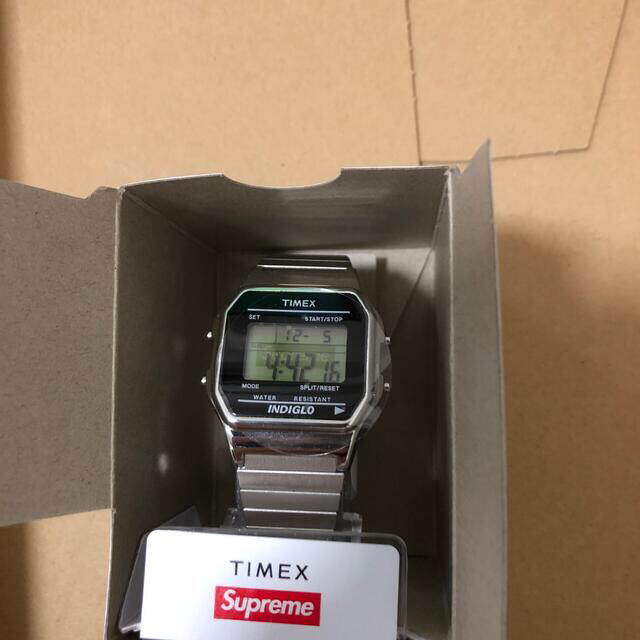 本日限定　Supreme/Timex Digital Watch Silver