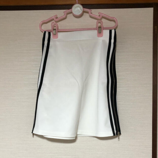 SPINNS(スピンズ)のキッズスカート キッズ/ベビー/マタニティのキッズ服女の子用(90cm~)(スカート)の商品写真