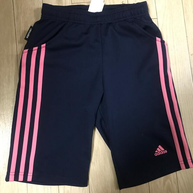 adidas(アディダス)のアディダス❤️140センチ❤️ハーフパンツ キッズ/ベビー/マタニティのキッズ服女の子用(90cm~)(パンツ/スパッツ)の商品写真