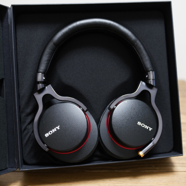 SONY(ソニー)のsony MDR-1A ヘッドフォン スマホ/家電/カメラのオーディオ機器(ヘッドフォン/イヤフォン)の商品写真