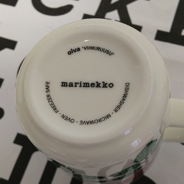 marimekko(マリメッコ)のマリメッコマグカップ ヴィヒキロース インテリア/住まい/日用品のキッチン/食器(グラス/カップ)の商品写真