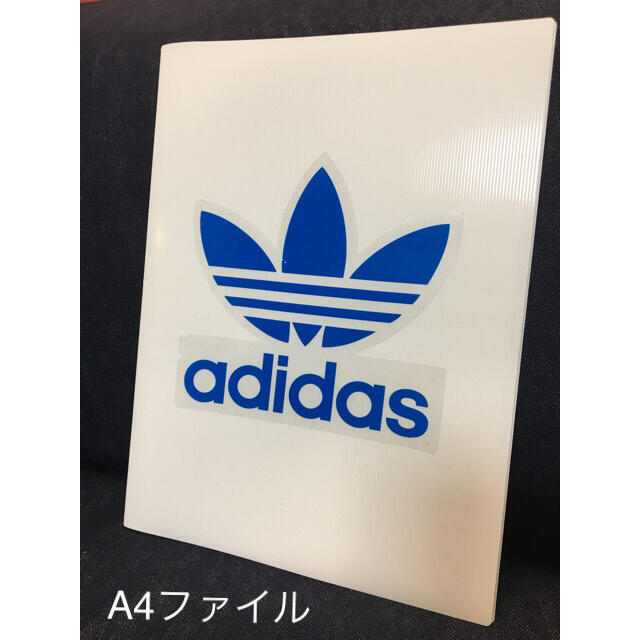 adidas(アディダス)の【新品】adidasステッカー  縦16.3 横16.7 スポーツ/アウトドアのスポーツ/アウトドア その他(その他)の商品写真