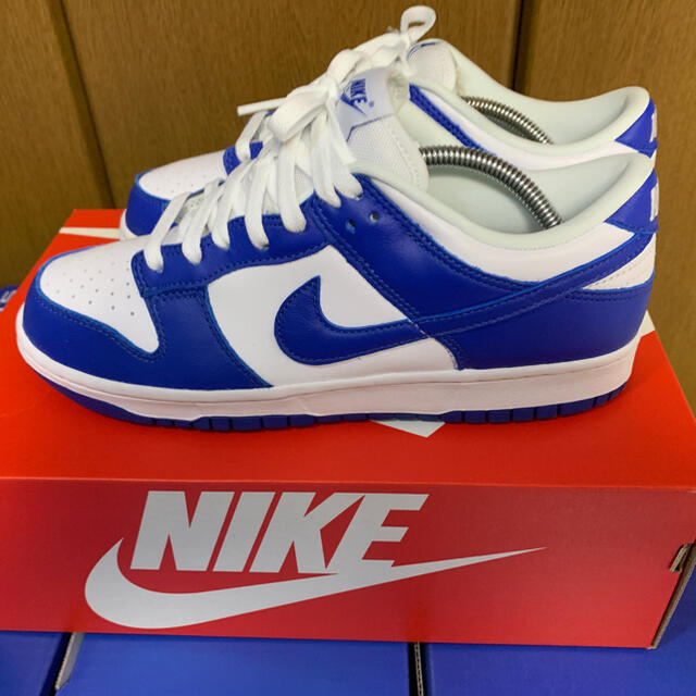 27cm NIKE DUNK LOW KENTUCKY  メンズの靴/シューズ(スニーカー)の商品写真