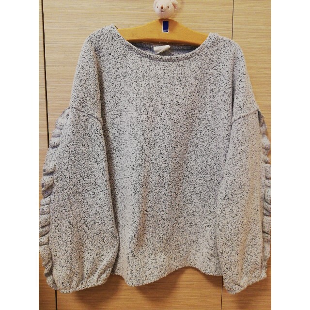 ZARA KIDS(ザラキッズ)のZara　トレーナー　プルオーバー　フリル　128 キッズ/ベビー/マタニティのキッズ服女の子用(90cm~)(Tシャツ/カットソー)の商品写真