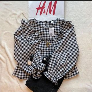 エイチアンドエム(H&M)の新作完売・H&M・ギンガムチェック　ブラウス  (Tシャツ(半袖/袖なし))