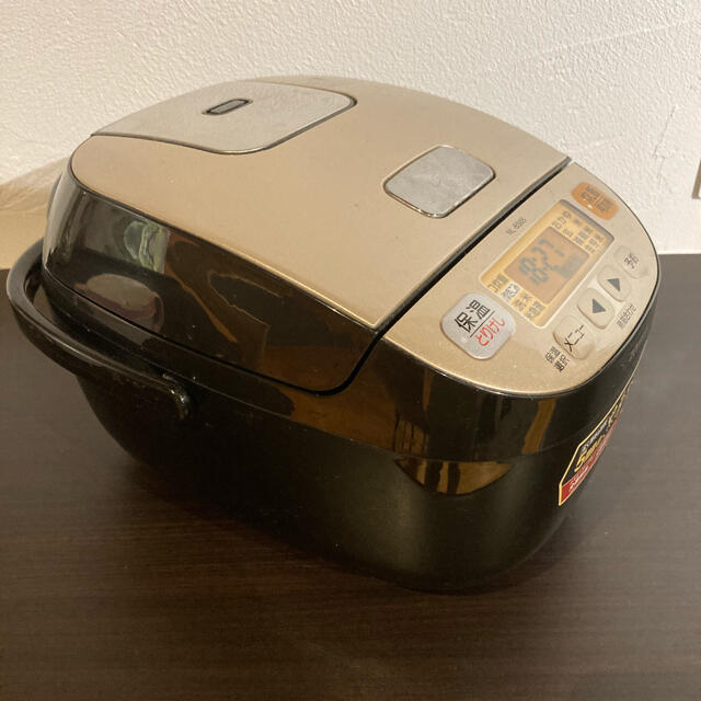 象印(ゾウジルシ)のZOJIRUSHI 炊飯器　3合　 スマホ/家電/カメラの調理家電(炊飯器)の商品写真