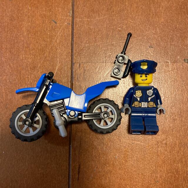 Lego(レゴ)のレゴ  フィギュア　警察　泥棒　バイク キッズ/ベビー/マタニティのおもちゃ(積み木/ブロック)の商品写真