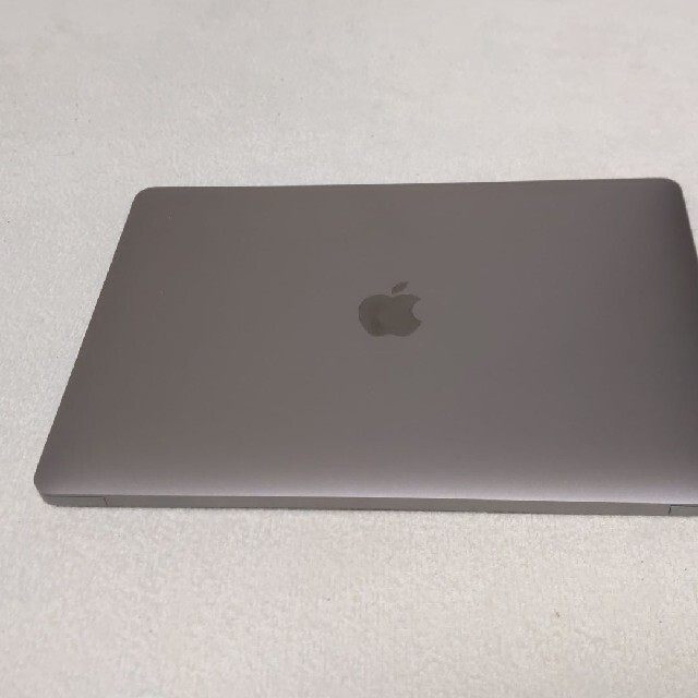 最新版13インチMacBook Air - スペースグレイ