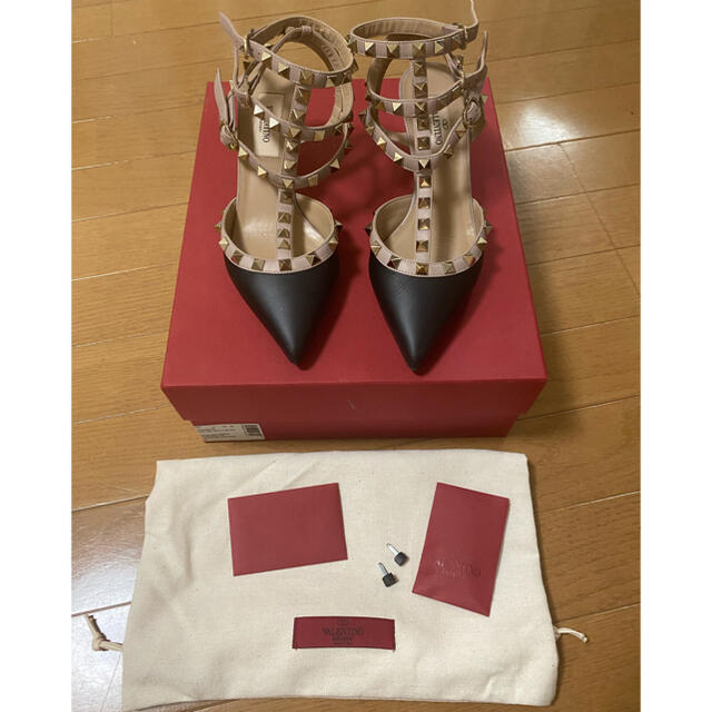 valentino ロックスタッズ　アンクルストラップパンプス