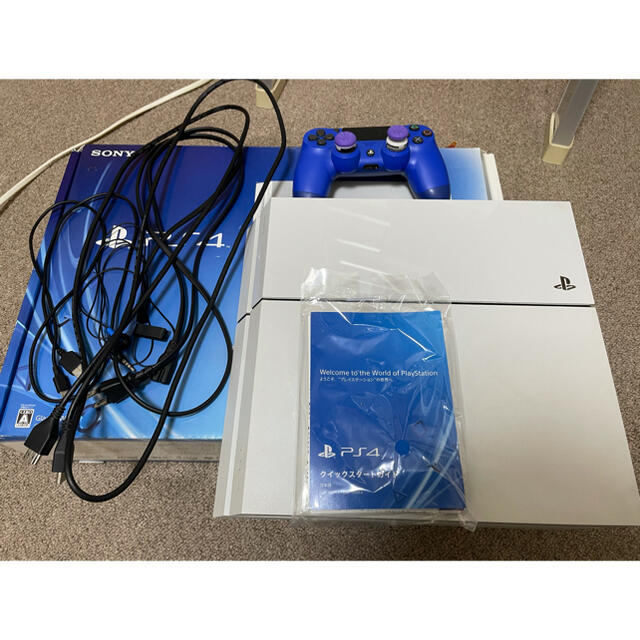 PlayStation4(プレイステーション4)のPlayStation4 CUH-1100A B02 エンタメ/ホビーのゲームソフト/ゲーム機本体(家庭用ゲーム機本体)の商品写真