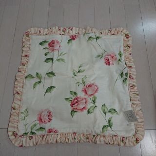 ローラアシュレイ クッションカバーの通販 100点以上 | LAURA ASHLEYの