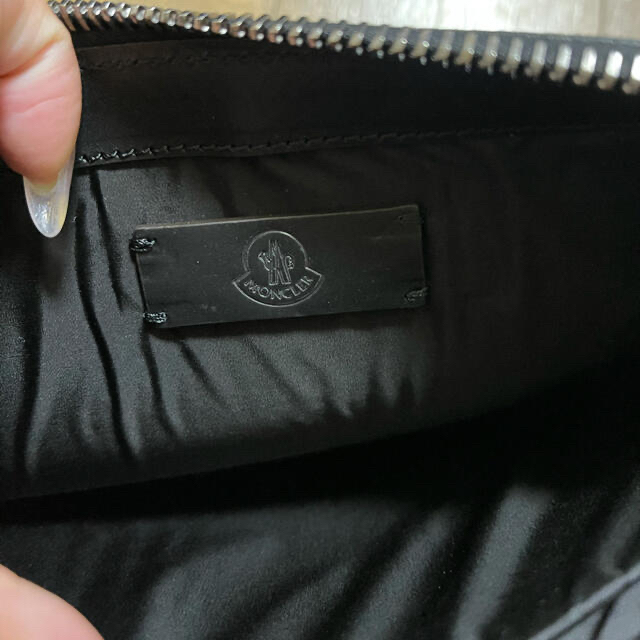 MONCLER(モンクレール)のクラッチバッグ　 メンズのバッグ(セカンドバッグ/クラッチバッグ)の商品写真