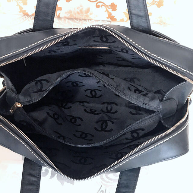 CHANEL(シャネル)の正規品♡極美品  シャネル ボストン ワイルドステッチ ブラック×ホワイト レディースのバッグ(ハンドバッグ)の商品写真