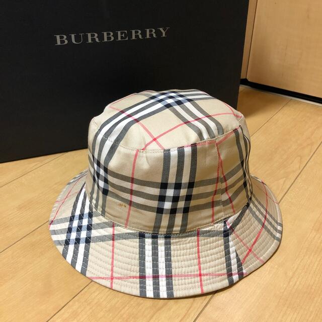 BURBERRY(バーバリー)のBURBERRY  リバーシブル帽子　難ありの為格安❗️ レディースの帽子(ハット)の商品写真