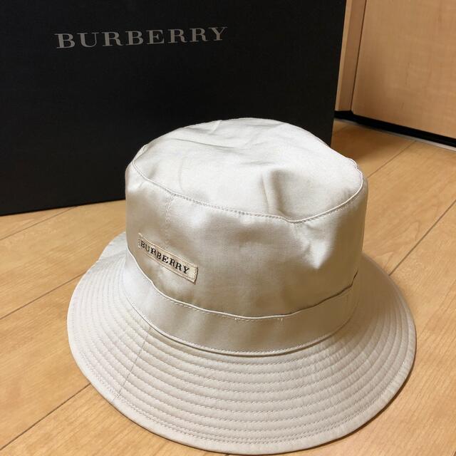 BURBERRY(バーバリー)のBURBERRY  リバーシブル帽子　難ありの為格安❗️ レディースの帽子(ハット)の商品写真