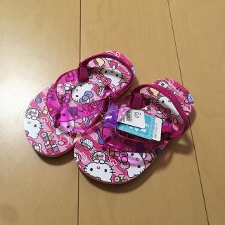 ニシマツヤ(西松屋)の新品 ハローキティ ビーチサンダル 17㎝ 西松屋 女の子(サンダル)