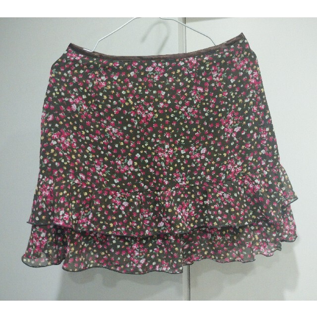 エーローズ 花柄 シフォン 2段 フリル ミニスカート レディースのスカート(ミニスカート)の商品写真