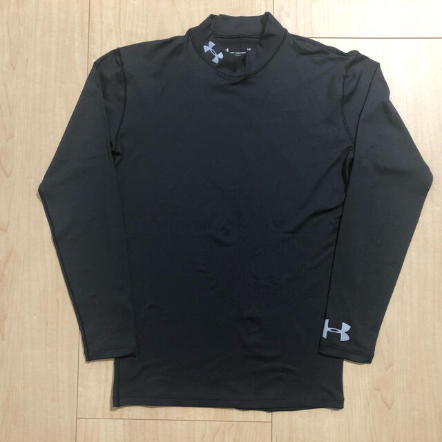 UNDER ARMOUR(アンダーアーマー)の専用中）美品　アンダーアーマー　コンプレッション　インナー スポーツ/アウトドアのゴルフ(ウエア)の商品写真