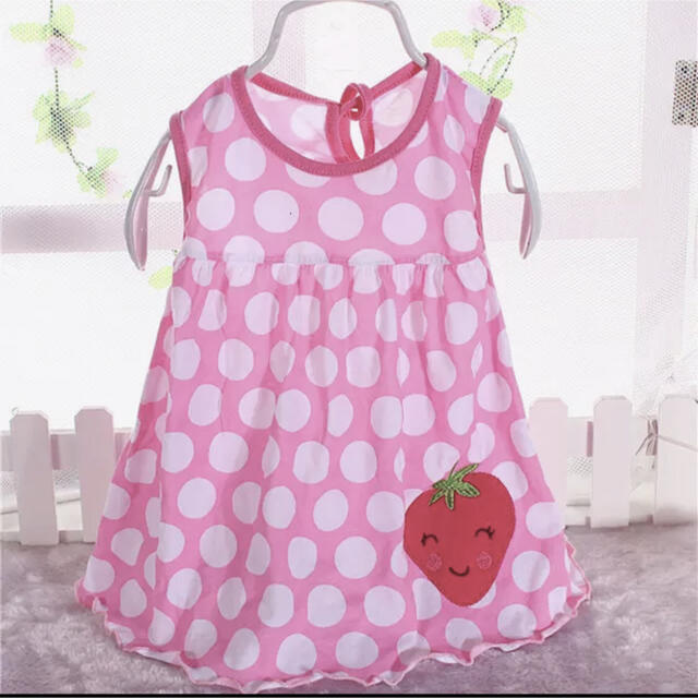 ベビー ワンピース チュニック いちご みずたま柄 かわいい キッズ/ベビー/マタニティのキッズ服女の子用(90cm~)(ワンピース)の商品写真