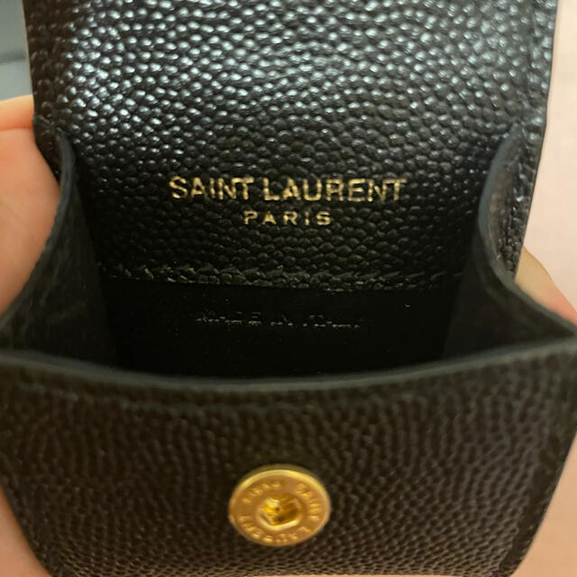 Saint Laurent(サンローラン)の【最終処分価格】SAINT LAURENT AirPodsケース スマホ/家電/カメラのスマホアクセサリー(iPhoneケース)の商品写真