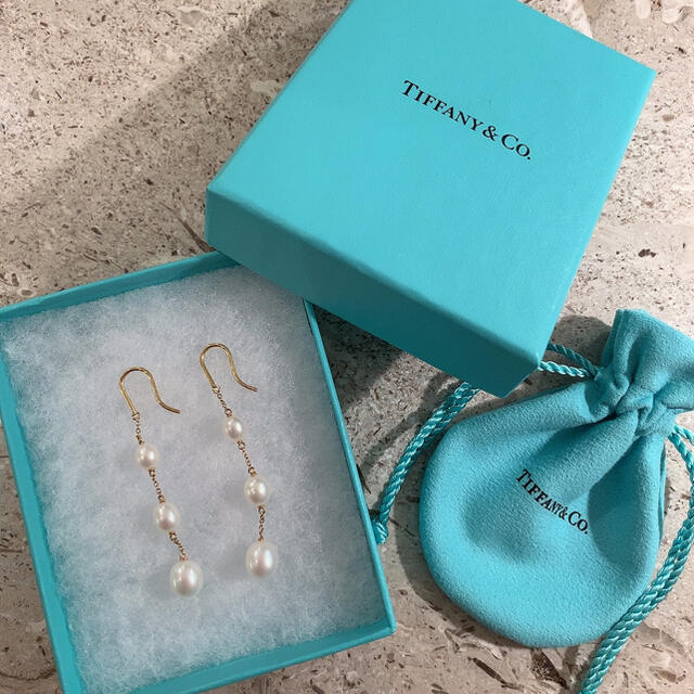 Tiffany & Co.(ティファニー)のTiffany & co.  パール バイ ザ ヤード ピアス レディースのアクセサリー(ピアス)の商品写真