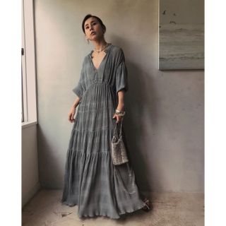 アメリヴィンテージ(Ameri VINTAGE)のSHIRRING PLEATS DRESS(ロングワンピース/マキシワンピース)