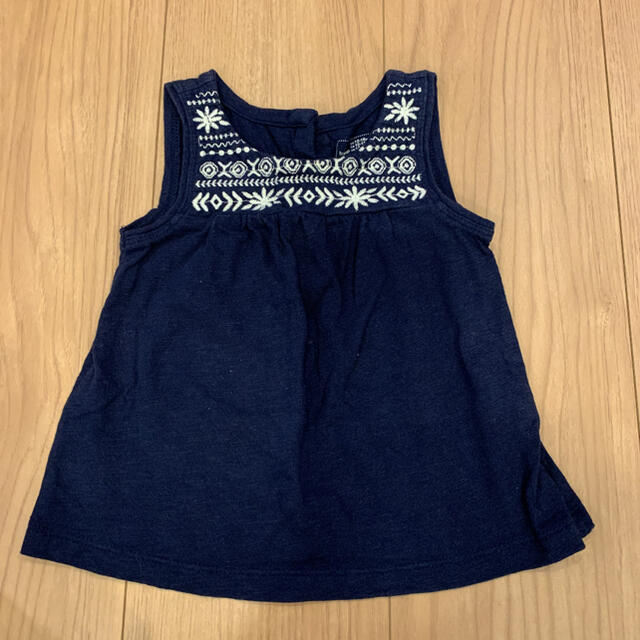 babyGAP(ベビーギャップ)のbabygapチュニック トップス 80 キッズ/ベビー/マタニティのベビー服(~85cm)(シャツ/カットソー)の商品写真