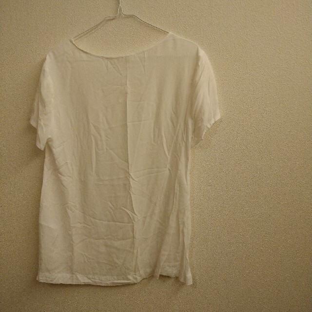 H&M(エイチアンドエム)の処分価格☆レーヨンシャツ2枚セット レディースのトップス(シャツ/ブラウス(半袖/袖なし))の商品写真