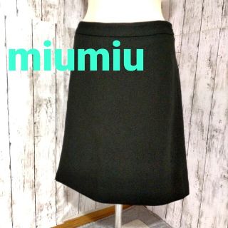 ミュウミュウ(miumiu)のミュウミュウ　miumiu スカート ブラック42(ひざ丈スカート)