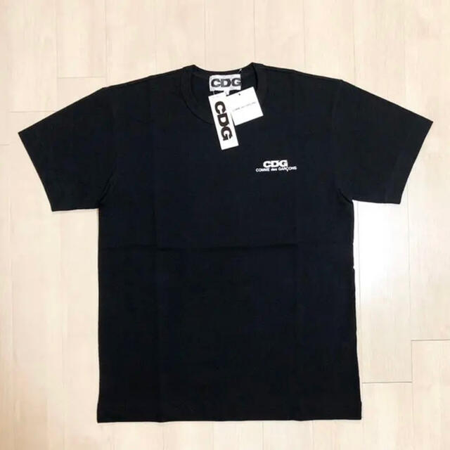 COMME des GARCONS(コムデギャルソン)の新品 送料込 コムデギャルソン CDG ワンポイント ロゴ Tシャツ メンズのトップス(Tシャツ/カットソー(半袖/袖なし))の商品写真