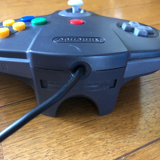 NINTENDO 64(ニンテンドウ64)のニンテンドー64 本体　コントローラー２つ　ソフト6本　64GBパック エンタメ/ホビーのゲームソフト/ゲーム機本体(家庭用ゲーム機本体)の商品写真